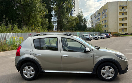 Renault Sandero I, 2013 год, 600 000 рублей, 2 фотография