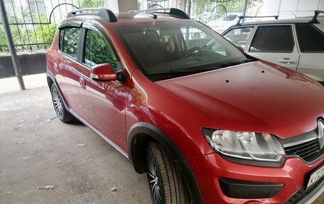 Renault Sandero II рестайлинг, 2017 год, 850 000 рублей, 2 фотография