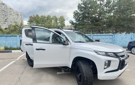 Mitsubishi L200 IV рестайлинг, 2022 год, 4 400 000 рублей, 11 фотография