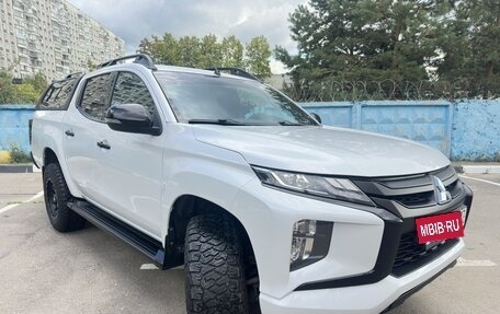 Mitsubishi L200 IV рестайлинг, 2022 год, 4 400 000 рублей, 3 фотография