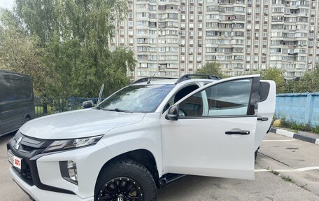 Mitsubishi L200 IV рестайлинг, 2022 год, 4 400 000 рублей, 14 фотография