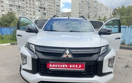 Mitsubishi L200 IV рестайлинг, 2022 год, 4 400 000 рублей, 10 фотография