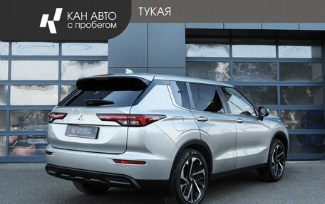 Mitsubishi Outlander, 2021 год, 2 690 000 рублей, 3 фотография