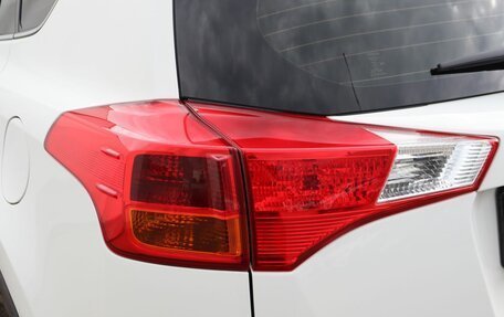 Toyota RAV4, 2013 год, 1 550 000 рублей, 24 фотография