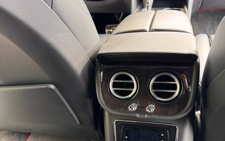 Bentley Bentayga I, 2018 год, 11 900 000 рублей, 18 фотография