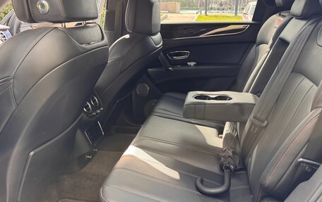 Bentley Bentayga I, 2018 год, 11 900 000 рублей, 20 фотография