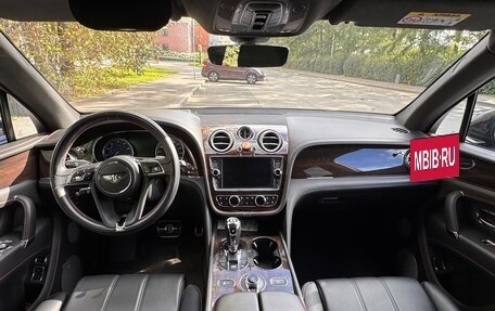 Bentley Bentayga I, 2018 год, 11 900 000 рублей, 23 фотография