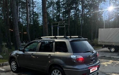 Mitsubishi Outlander III рестайлинг 3, 2004 год, 420 000 рублей, 3 фотография