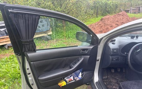 Toyota Avensis III рестайлинг, 2007 год, 680 000 рублей, 8 фотография