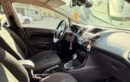 Ford Fiesta, 2015 год, 870 000 рублей, 5 фотография