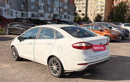 Ford Fiesta, 2015 год, 870 000 рублей, 2 фотография
