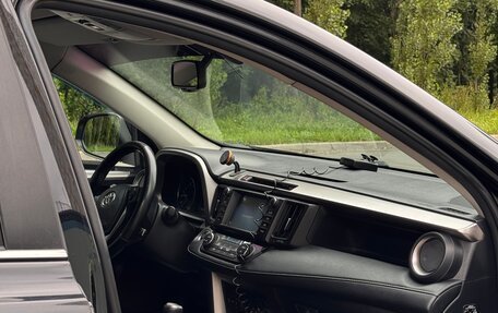 Toyota RAV4, 2018 год, 2 350 000 рублей, 16 фотография