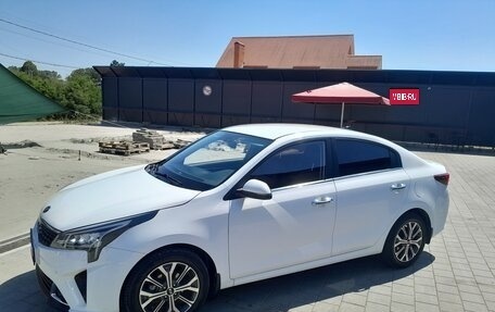 KIA Rio IV, 2021 год, 2 100 000 рублей, 1 фотография