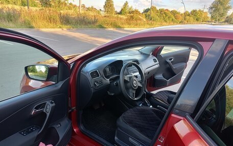 Volkswagen Polo VI (EU Market), 2012 год, 850 000 рублей, 2 фотография