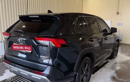 Toyota RAV4, 2022 год, 3 650 000 рублей, 3 фотография