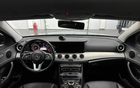 Mercedes-Benz E-Класс, 2018 год, 2 450 000 рублей, 19 фотография
