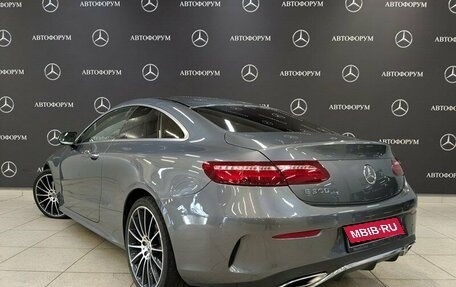 Mercedes-Benz E-Класс, 2017 год, 3 300 000 рублей, 7 фотография