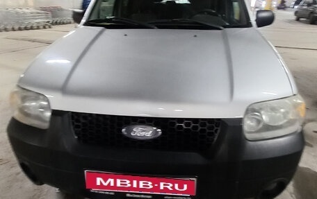 Ford Escape II, 2004 год, 400 000 рублей, 3 фотография