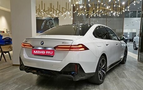 BMW 5 серия, 2024 год, 8 400 000 рублей, 4 фотография