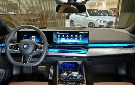 BMW 5 серия, 2024 год, 8 400 000 рублей, 13 фотография