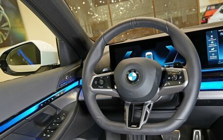 BMW 5 серия, 2024 год, 8 400 000 рублей, 16 фотография