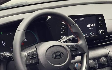 Hyundai Elantra, 2023 год, 1 920 000 рублей, 13 фотография