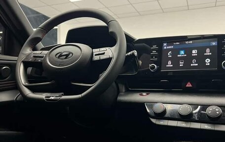 Hyundai Elantra, 2023 год, 1 920 000 рублей, 14 фотография
