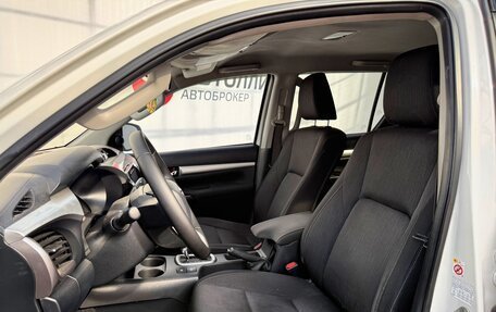 Toyota Hilux VIII, 2016 год, 2 999 000 рублей, 9 фотография