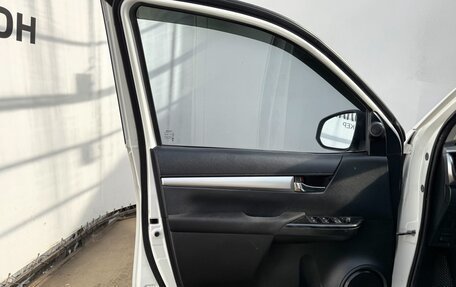 Toyota Hilux VIII, 2016 год, 2 999 000 рублей, 11 фотография