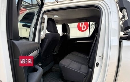 Toyota Hilux VIII, 2016 год, 2 999 000 рублей, 12 фотография