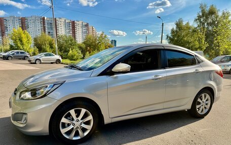 Hyundai Solaris II рестайлинг, 2011 год, 815 000 рублей, 1 фотография