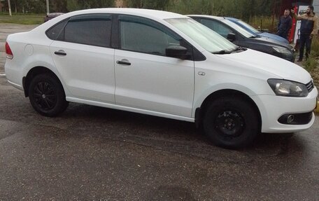 Volkswagen Polo VI (EU Market), 2010 год, 650 000 рублей, 2 фотография
