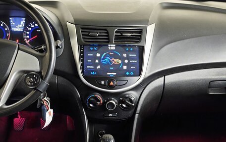 Hyundai Solaris II рестайлинг, 2011 год, 397 000 рублей, 14 фотография