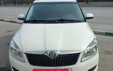 Skoda Fabia II, 2012 год, 390 000 рублей, 2 фотография