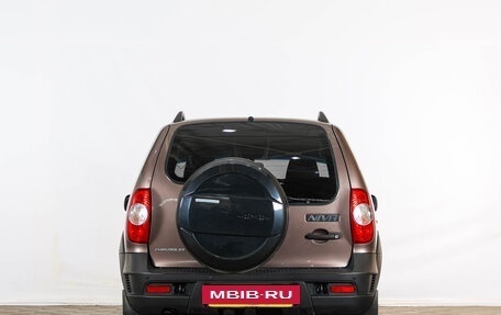 Chevrolet Niva I рестайлинг, 2017 год, 849 000 рублей, 6 фотография