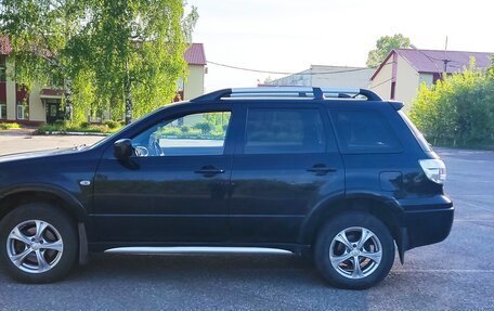 Mitsubishi Outlander III рестайлинг 3, 2007 год, 800 000 рублей, 2 фотография