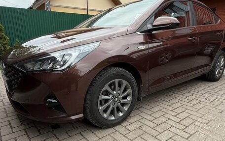 Hyundai Solaris II рестайлинг, 2021 год, 1 850 000 рублей, 5 фотография