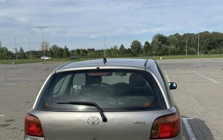 Toyota Yaris I рестайлинг, 2004 год, 350 000 рублей, 4 фотография