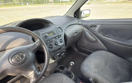 Toyota Yaris I рестайлинг, 2004 год, 350 000 рублей, 17 фотография
