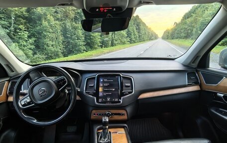 Volvo XC90 II рестайлинг, 2018 год, 2 375 000 рублей, 8 фотография