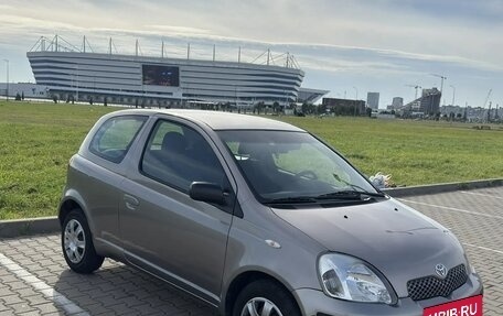 Toyota Yaris I рестайлинг, 2004 год, 350 000 рублей, 13 фотография