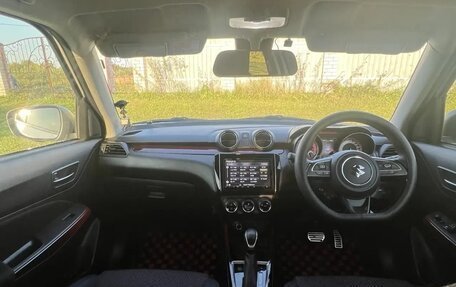 Suzuki Swift V, 2018 год, 1 500 000 рублей, 3 фотография
