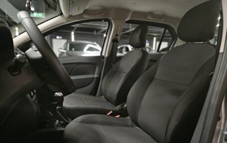 Renault Logan II, 2020 год, 1 230 000 рублей, 13 фотография