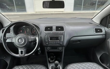 Volkswagen Polo VI (EU Market), 2015 год, 950 000 рублей, 10 фотография