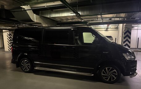 Volkswagen Caravelle T6 рестайлинг, 2019 год, 5 600 000 рублей, 3 фотография