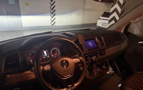 Volkswagen Caravelle T6 рестайлинг, 2019 год, 5 600 000 рублей, 8 фотография