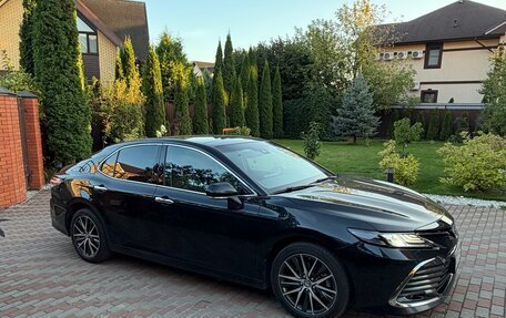 Toyota Camry, 2023 год, 3 550 000 рублей, 4 фотография