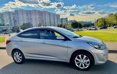 Hyundai Solaris II рестайлинг, 2011 год, 815 000 рублей, 5 фотография