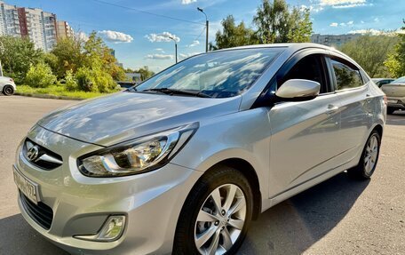 Hyundai Solaris II рестайлинг, 2011 год, 815 000 рублей, 12 фотография