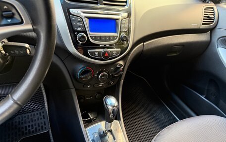 Hyundai Solaris II рестайлинг, 2011 год, 815 000 рублей, 24 фотография